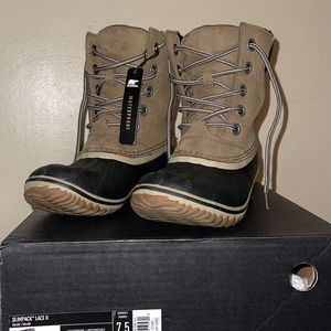 BRAND NEW!!! Sorel Slimpack Lace II boots. New in box, never worn!! Size 7.5